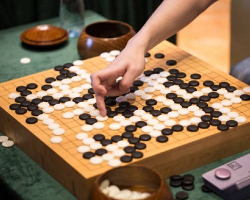 围棋为什么贴3又3 4子 相当于7目半